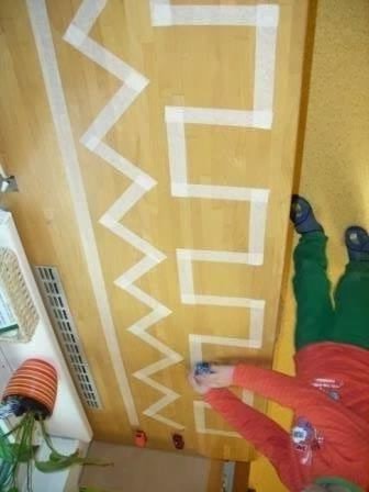 Eğitici Zemin Deseni: Çocuklar İçin Şekil ve Renk Öğrenimi - Eğlenceli Aktivite