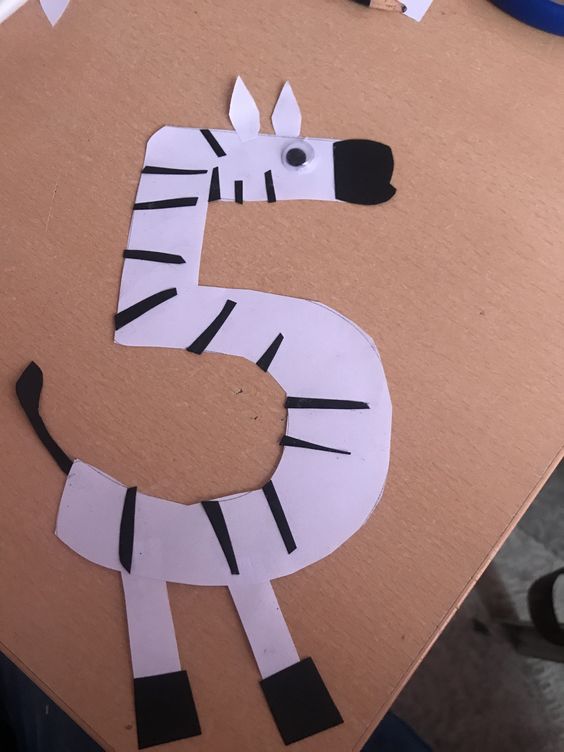 5 Numarası Şimdiye Ait Zebra Figürü ve Sayılar Eğitimi