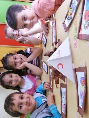 kagit işleri ,artık materyal ,sınıf süsü(934).JPG