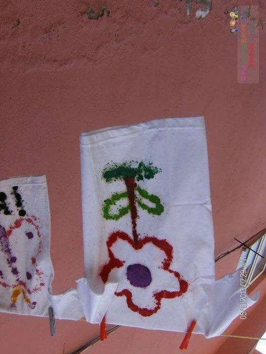 Kağıt katlama buruşturma, yuvarlama, sulu boya  (371)